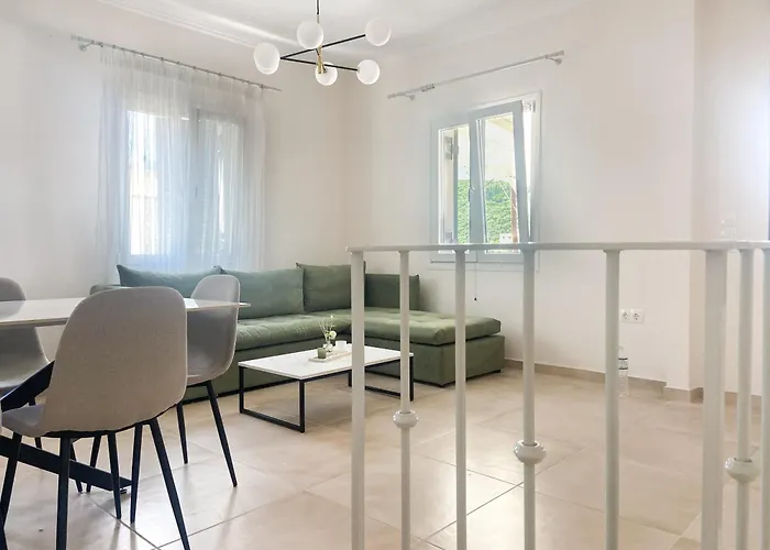 Nonna's Hill Kassiopi